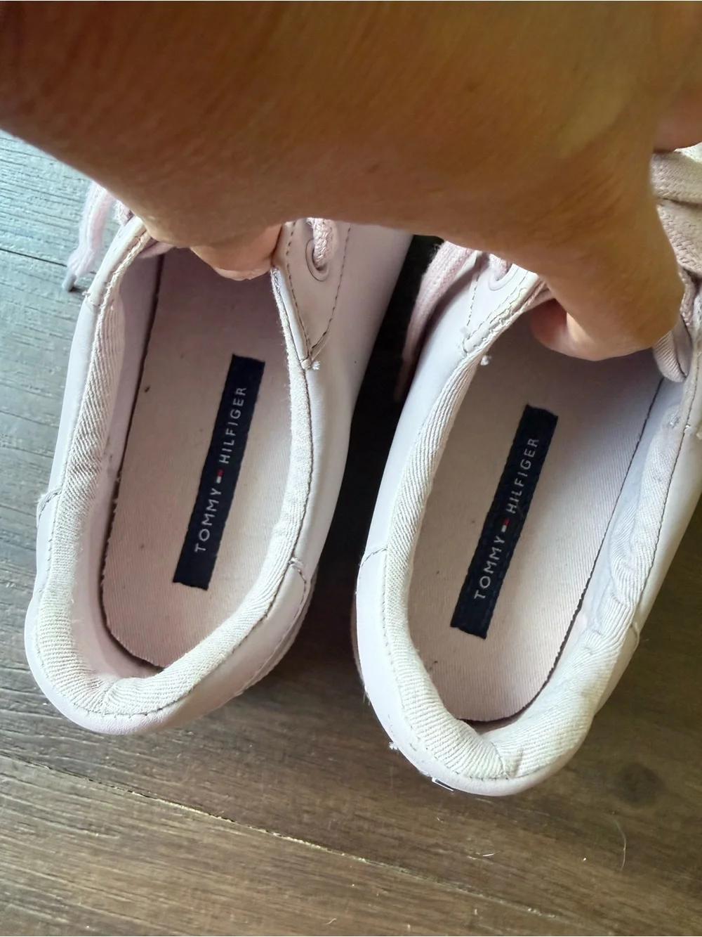 Tommy Hilfiger Women's Low Top Lace Up Sneakers Pink Minimalist Court Style 7.5
